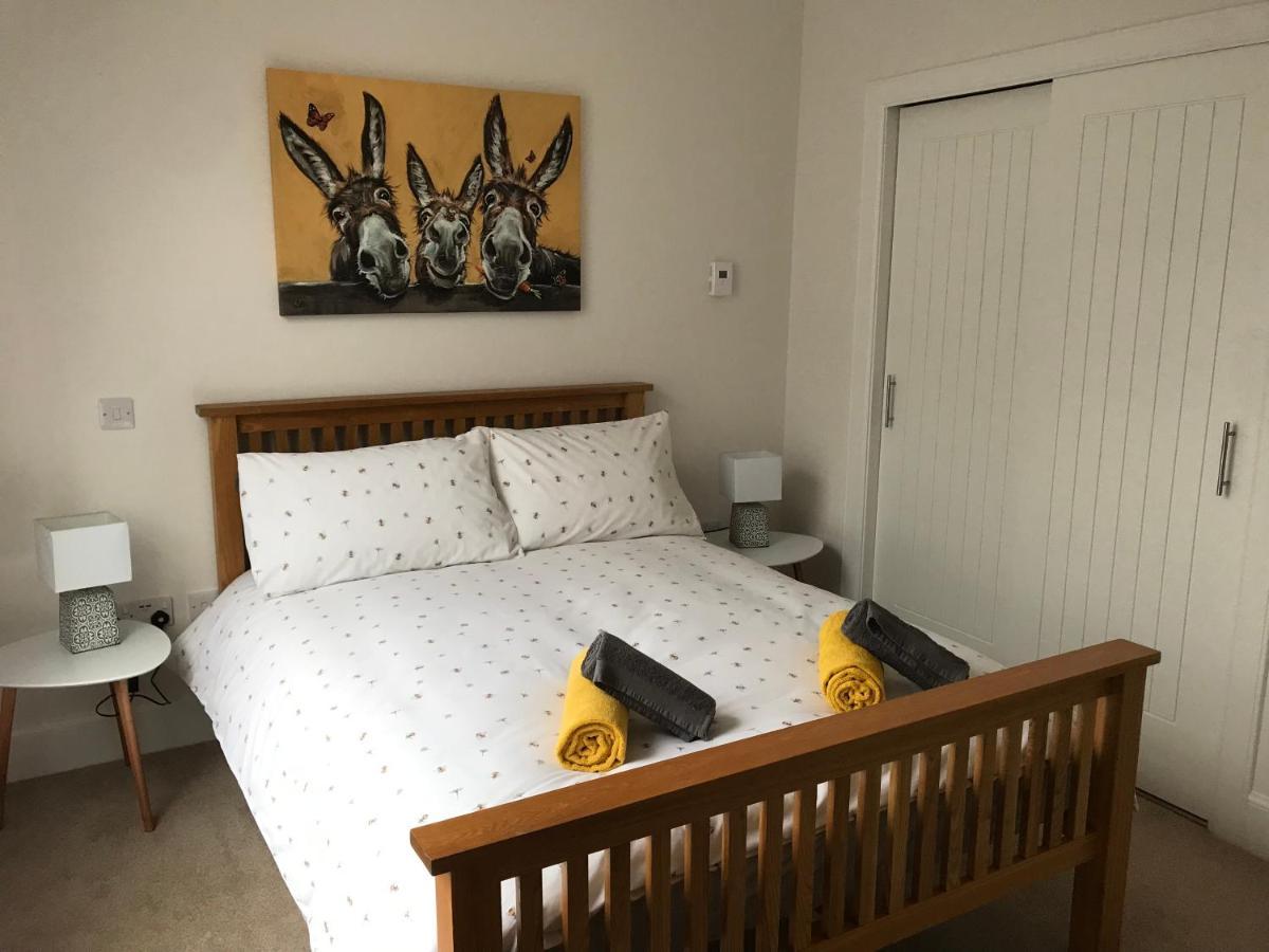 No 7 Quiet, Two Bedroom Ground Floor Flat In Tornagrain Great For Early Airport Departures Or Late Flights Dalcross Ngoại thất bức ảnh